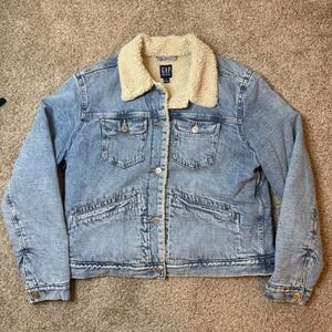 GAP Denim Jacket Women M Blue Sherpa Lined Trucker Faux Fur Collar Light Wash